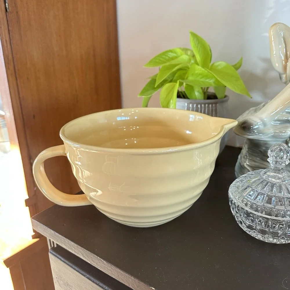 VTG At Home America Kitchen Essentials Ceramic Mustard Yellow Batter Bowl 9x5